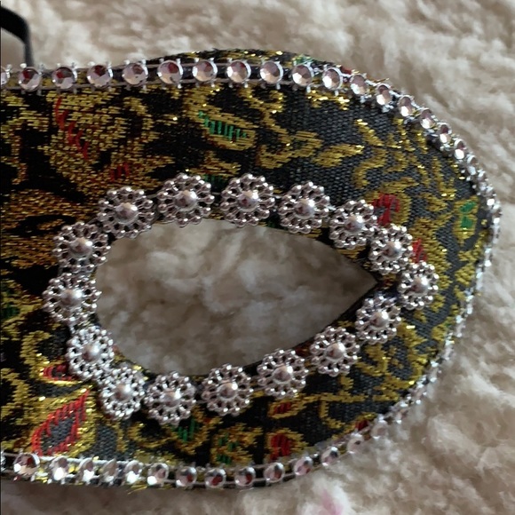 X2 Masquerades Day of the Dead Costume 🎭 Mardi Gras eye masks plus bonus - Picture 8 of 14